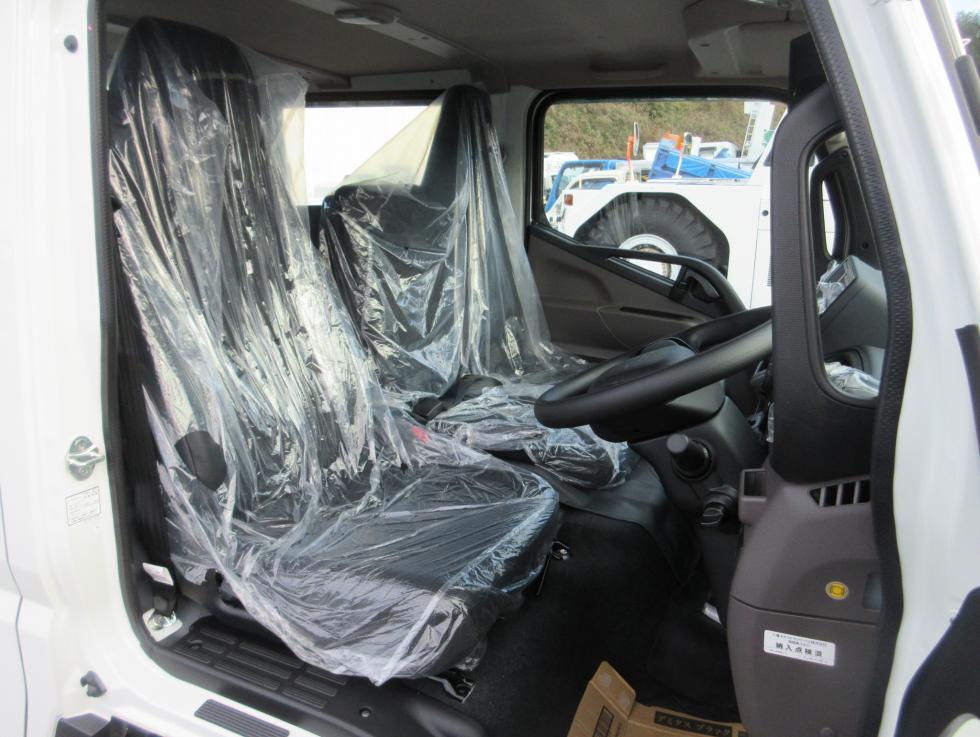 三菱 平ボデー・Wキャブ・シャーシ 小型 令和7年11月 2RGーFBA20 7枚目