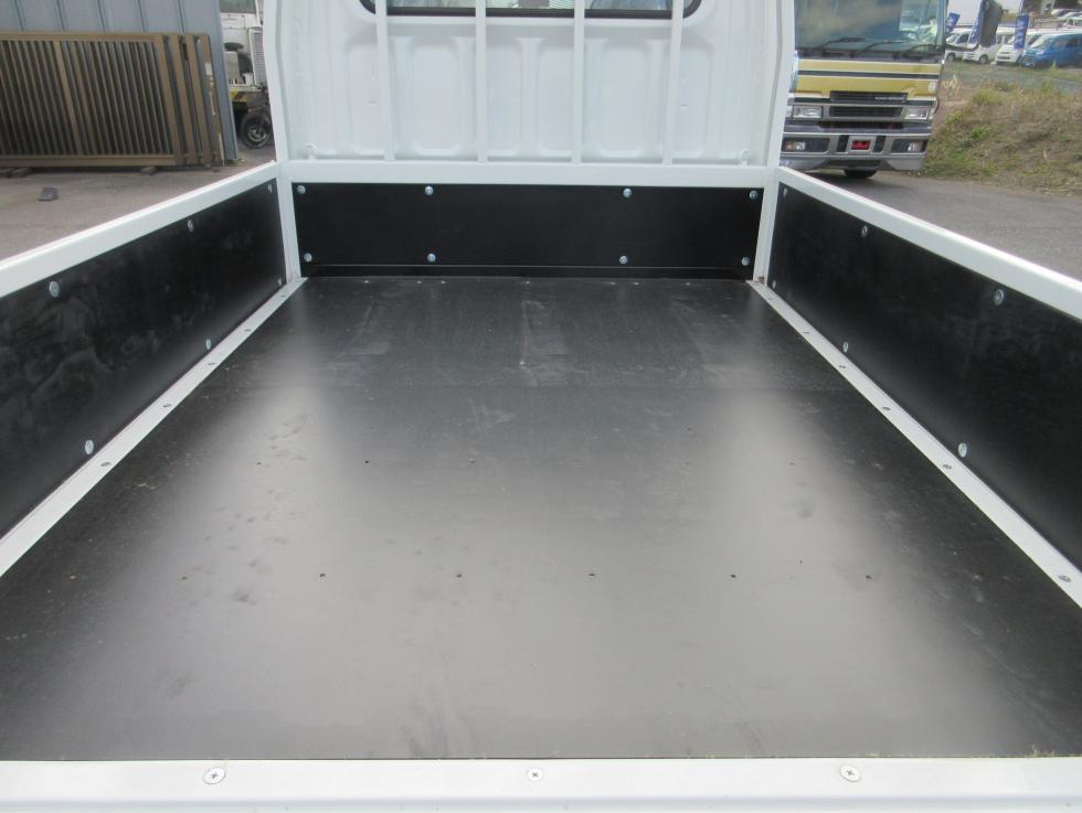 三菱 平ボデー・Wキャブ・シャーシ 小型 令和7年11月 2RGーFBA20 29枚目