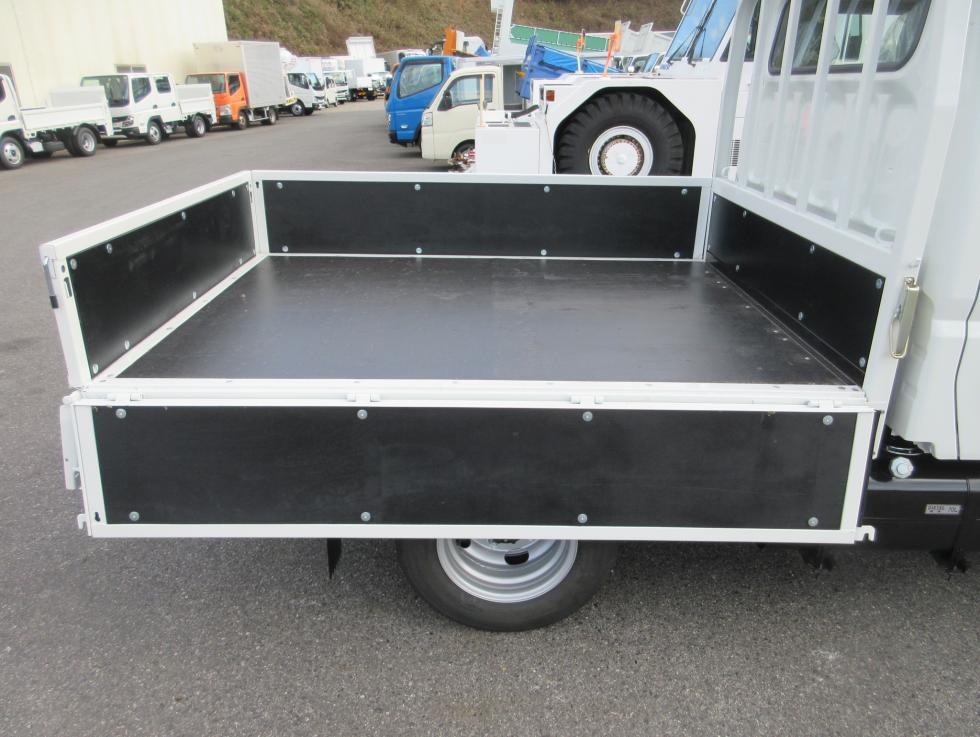 三菱 平ボデー・Wキャブ・シャーシ 小型 令和7年11月 2RGーFBA20 31枚目