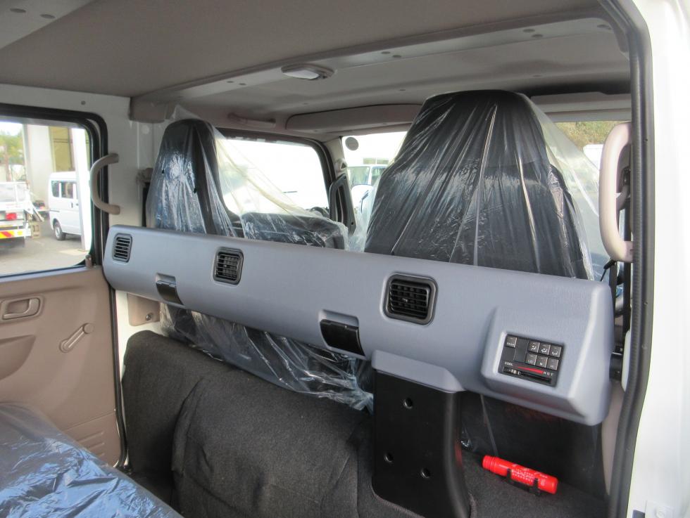 三菱 平ボデー・Wキャブ・シャーシ 小型 令和7年11月 2RGーFBA20 28枚目