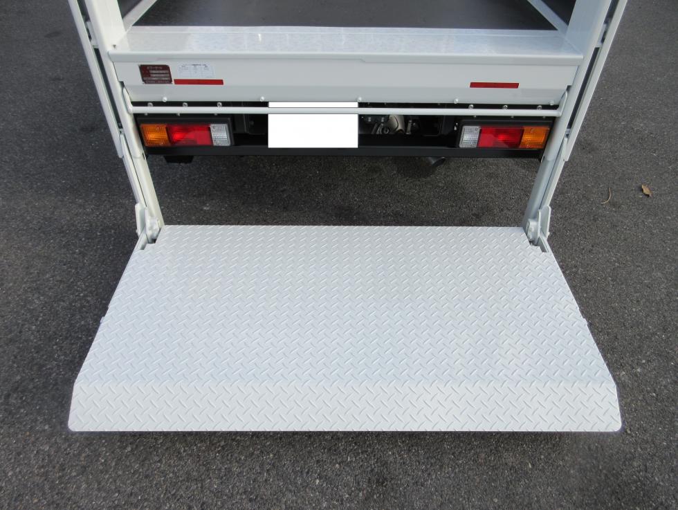 三菱 平ボデー・Wキャブ・シャーシ 小型 令和7年11月 2RGーFBA20 31枚目