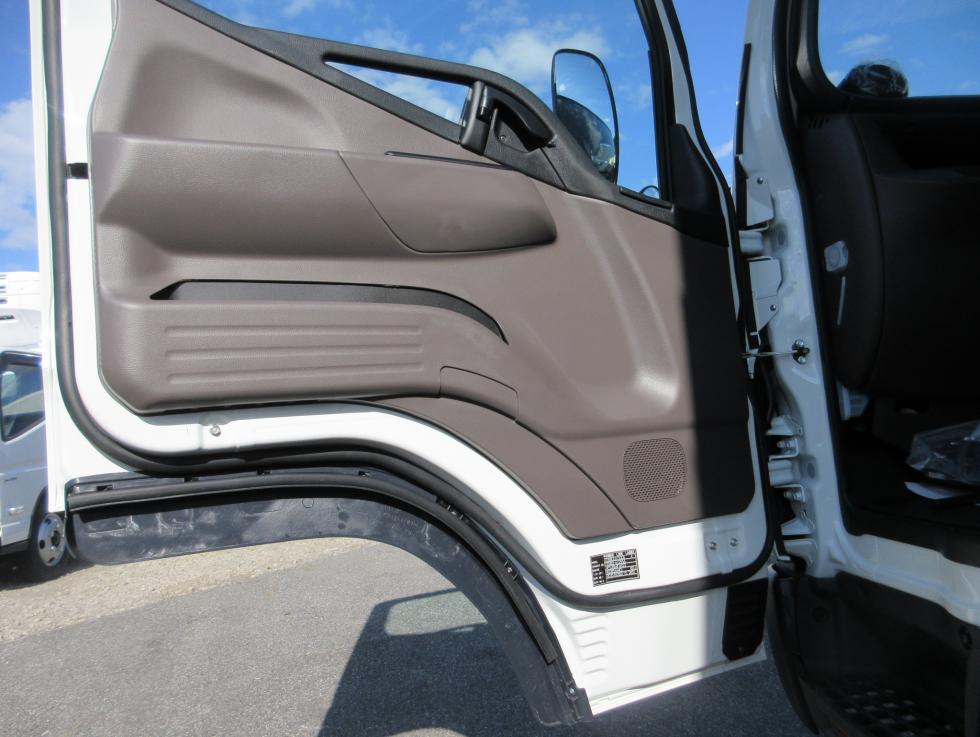 三菱 バン 小型  2PGーFEB80 21枚目