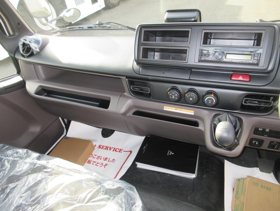 三菱 平ボデー・Wキャブ・シャーシ 小型 令和7年11月 2PGーFEB90 12枚目