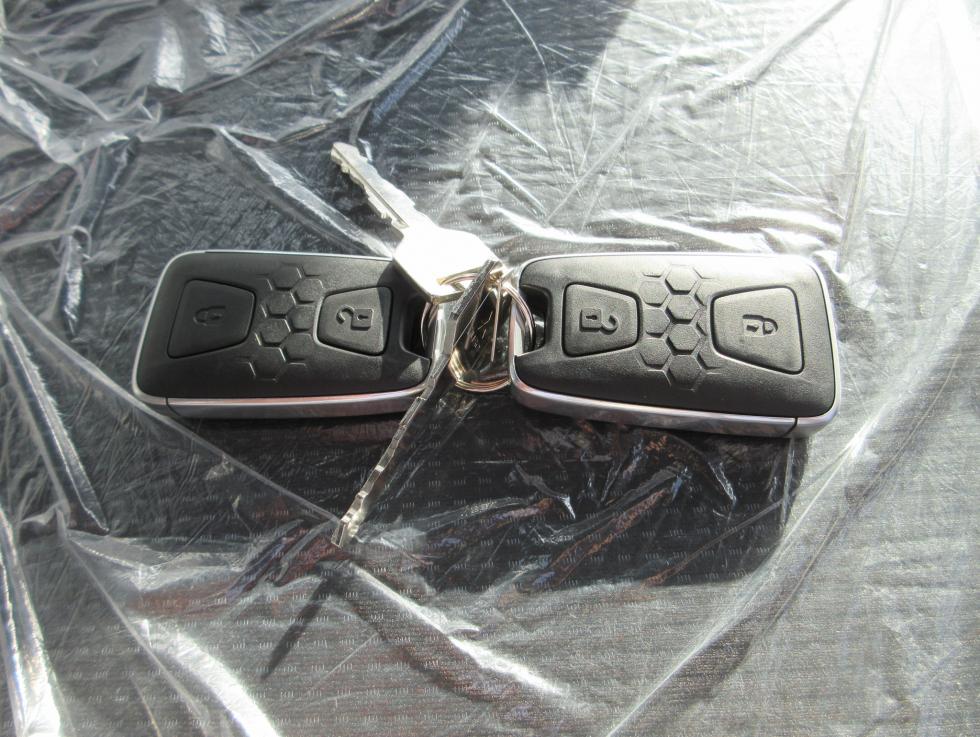 三菱 平ボデー・Wキャブ・シャーシ 小型 令和7年11月 2PGーFEB90 17枚目