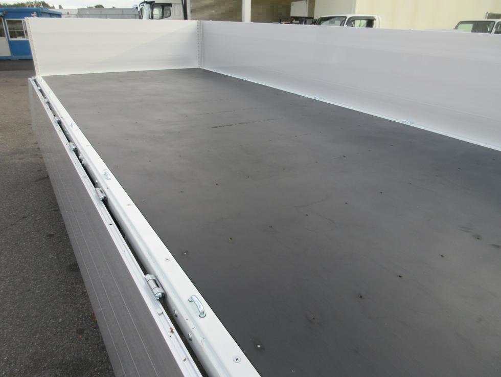 三菱 平ボデー・Wキャブ・シャーシ 小型 令和7年11月 2PGーFEB90 24枚目