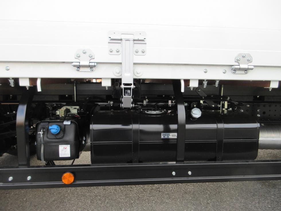 三菱 平ボデー・Wキャブ・シャーシ 小型 令和7年11月 2PGーFEB90 32枚目