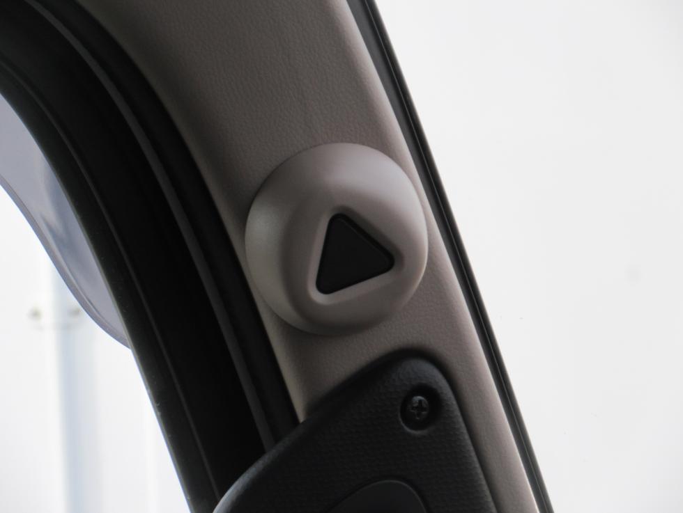 三菱 平ボデー・Wキャブ・シャーシ 小型 令和7年11月 2PGーFEB90 16枚目