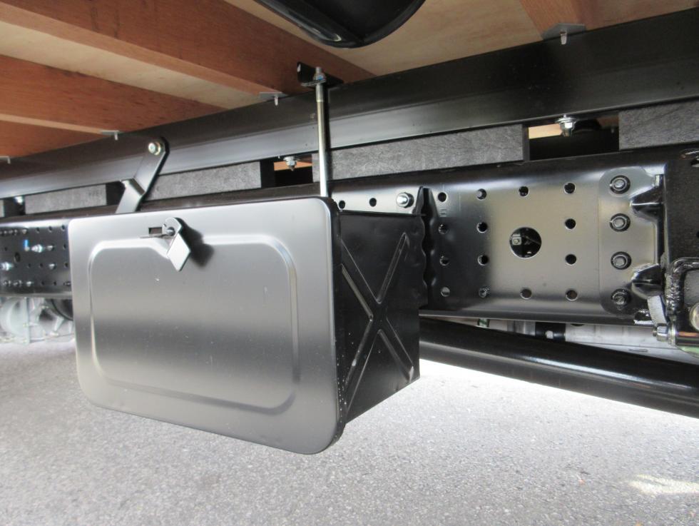 三菱 平ボデー・Wキャブ・シャーシ 小型 令和7年11月 2PGーFEB90 39枚目