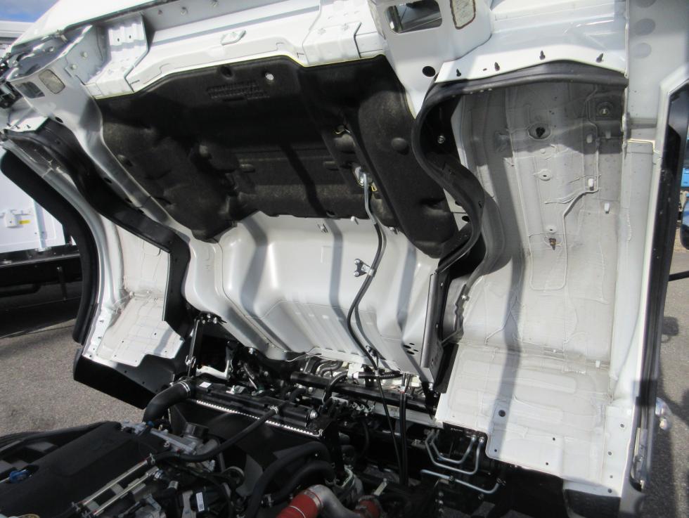 三菱 平ボデー・Wキャブ・シャーシ 小型 令和7年11月 2PGーFEB90 48枚目