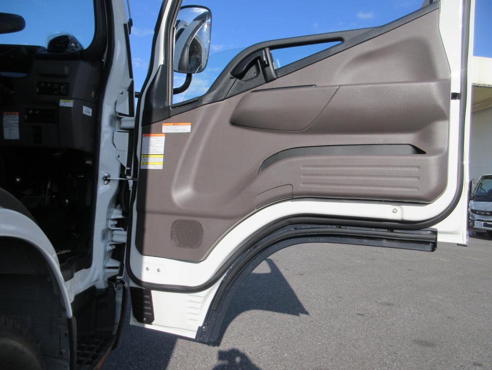 三菱 バン 小型 令和7年11月 ◆商談中◆　2RGーFEAV0 8枚目