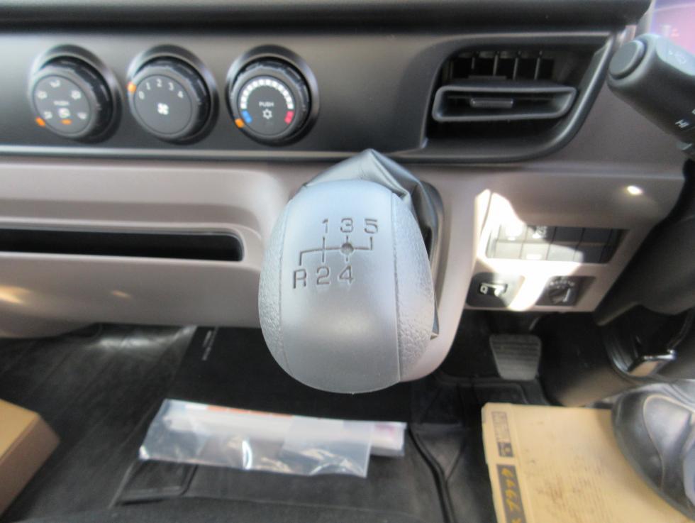 三菱 平ボデー・Wキャブ・シャーシ 小型 令和7年11月 2RGーFBAV0 14枚目