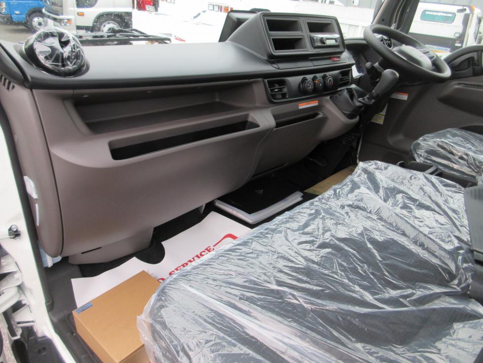 三菱 平ボデー・Wキャブ・シャーシ 小型 令和7年11月 2PGーFEB90 21枚目