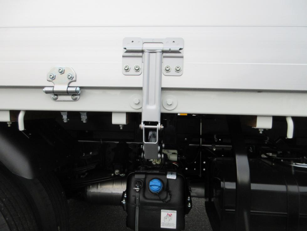 三菱 平ボデー・Wキャブ・シャーシ 小型 令和7年11月 2PGーFEB90 35枚目