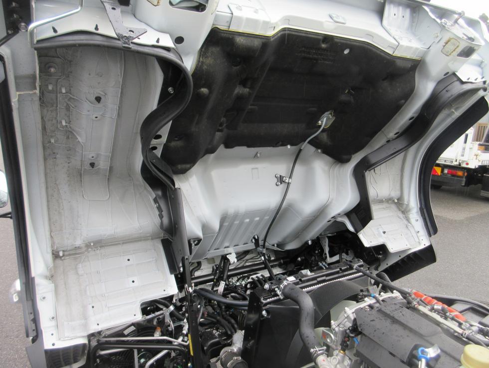 三菱 平ボデー・Wキャブ・シャーシ 小型 令和7年11月 2PGーFEB90 49枚目