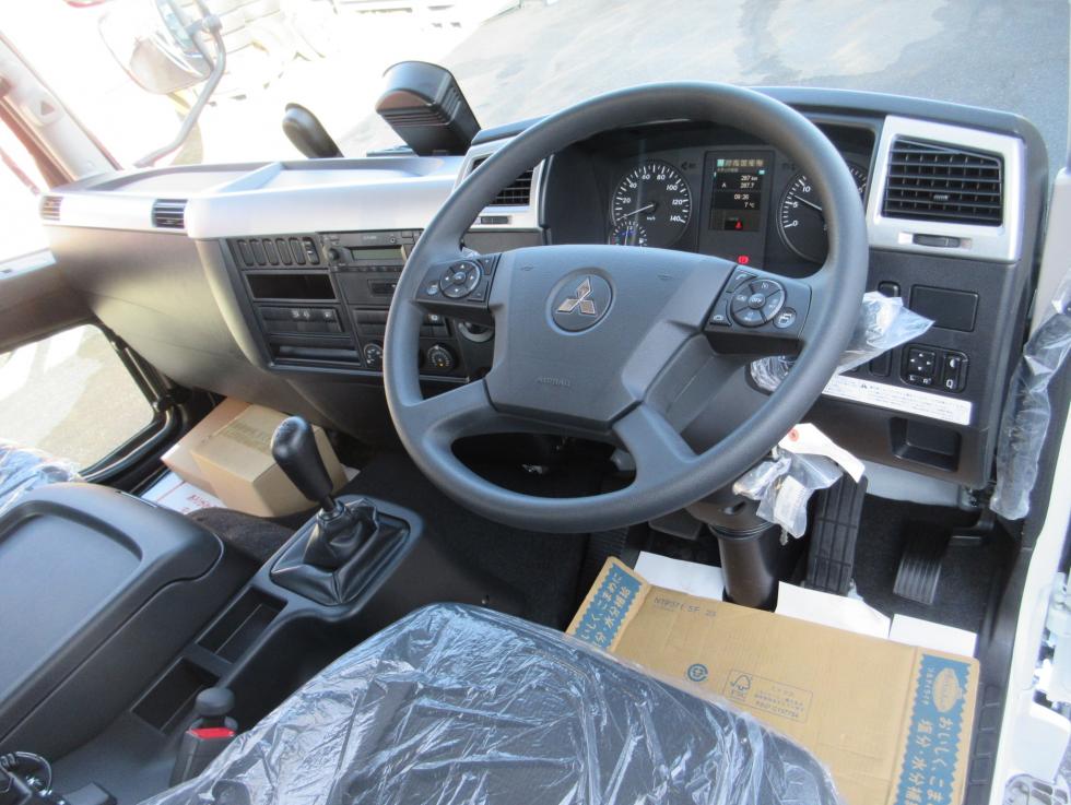 三菱 平ボデー・Wキャブ・シャーシ 中型 令和7年12月 2KGーFK65F 9枚目