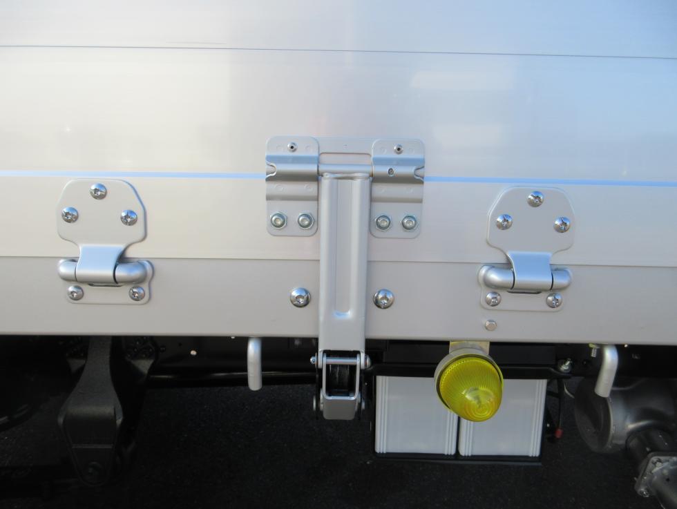 三菱 平ボデー・Wキャブ・シャーシ 中型 令和7年12月 2KGーFK65F 33枚目