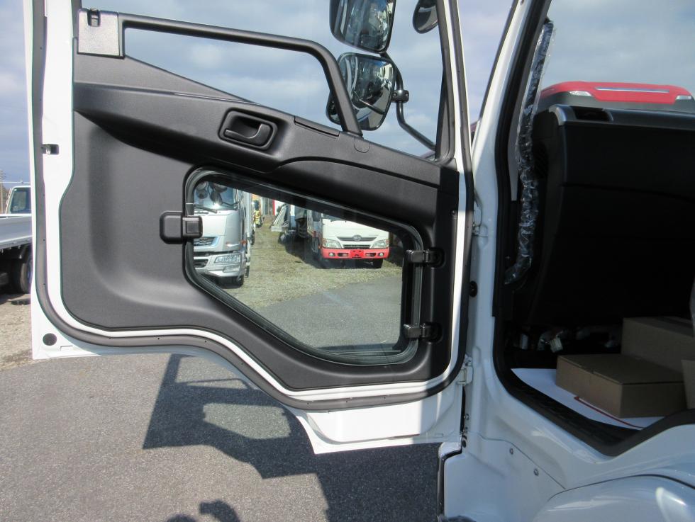 三菱 平ボデー・Wキャブ・シャーシ 中型  ◆商談中◆　2KGーFK65F 20枚目