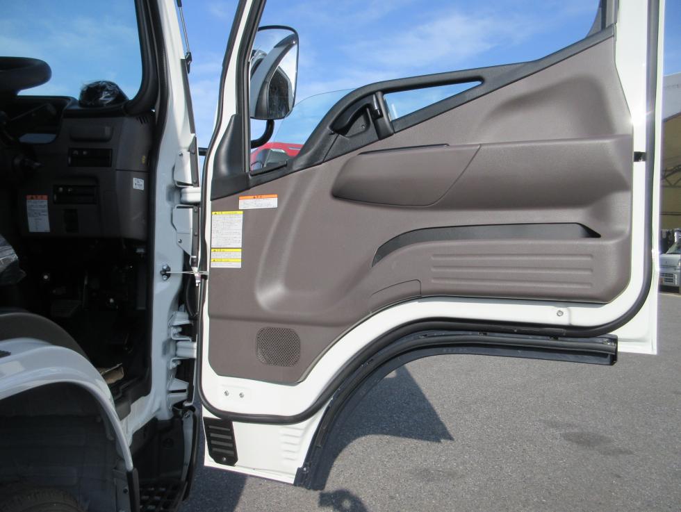 三菱 平ボデー・Wキャブ・シャーシ 小型 令和7年11月 2RGーFBAV0 8枚目