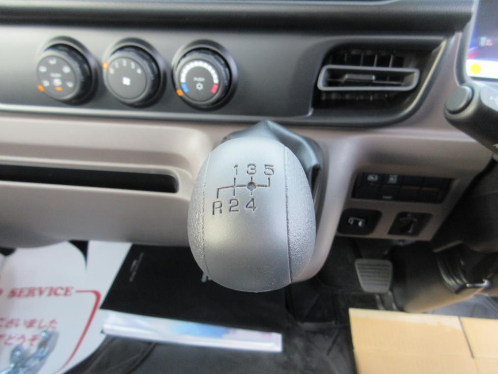 三菱 平ボデー・Wキャブ・シャーシ 小型 令和7年11月 2RGーFBAV0 14枚目