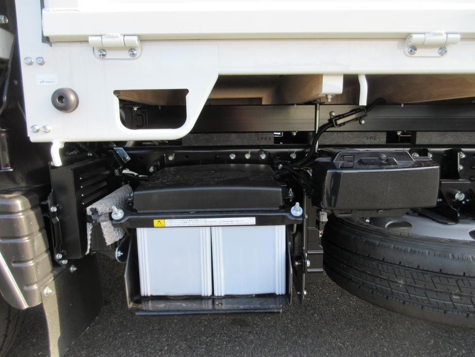 三菱 平ボデー・Wキャブ・シャーシ 小型 令和7年11月 2RGーFBAV0 37枚目