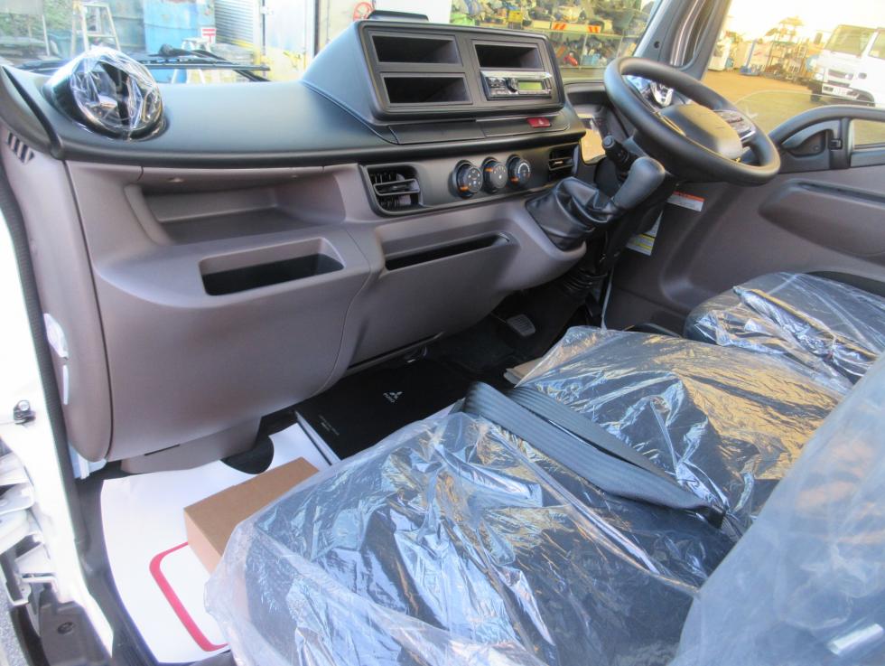 三菱 平ボデー・Wキャブ・シャーシ 小型 令和7年11月 2RGーFBAV0 21枚目