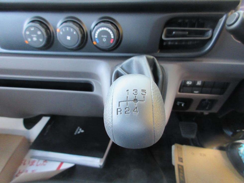 三菱 平ボデー・Wキャブ・シャーシ 小型 令和7年11月 2RGーFBAV0 14枚目