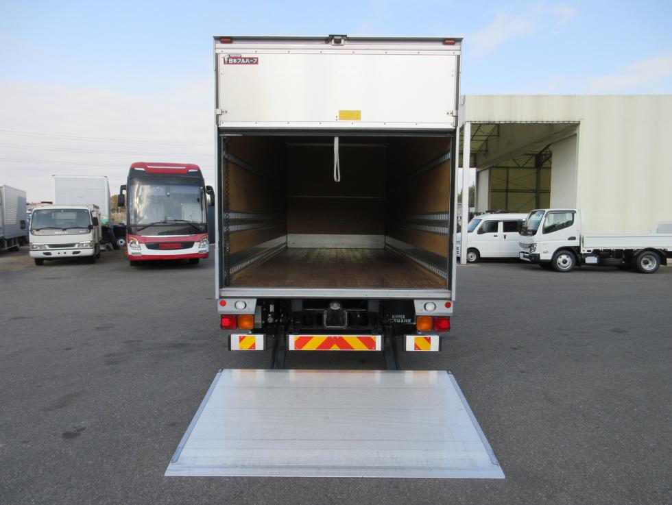 三菱 バン 中型 令和2年9月 2KGーFK65F 19枚目