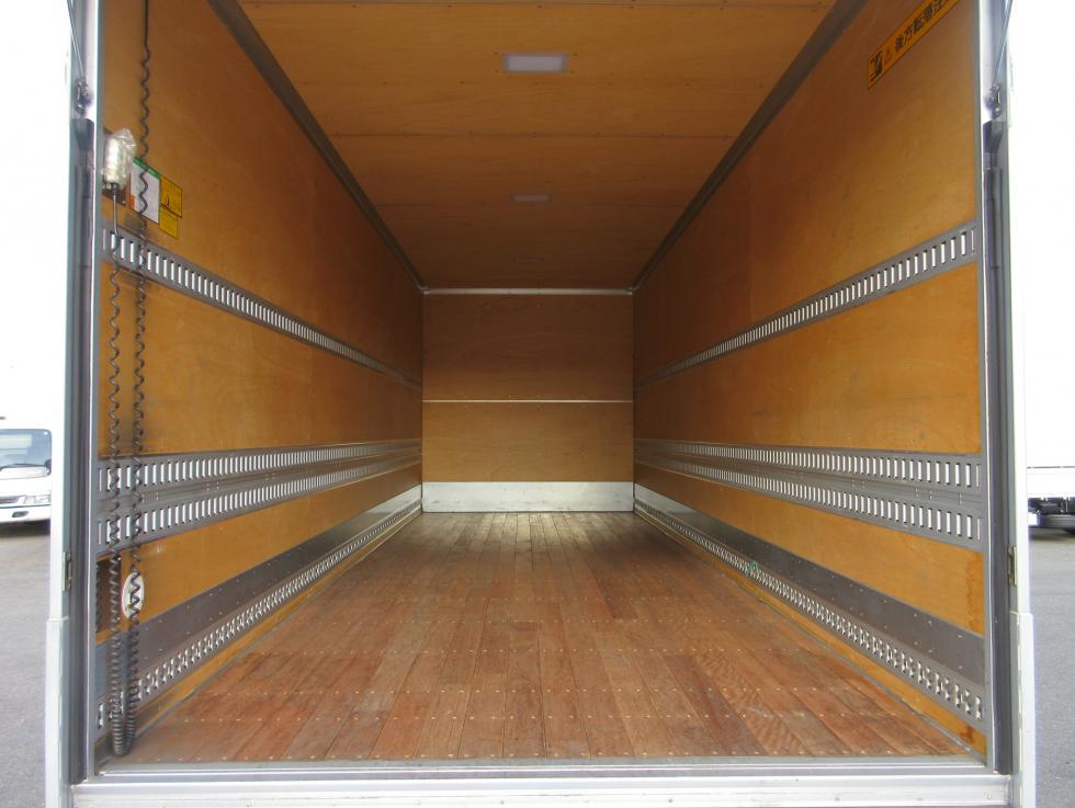 三菱 バン 中型 令和2年9月 2KGーFK65F 21枚目