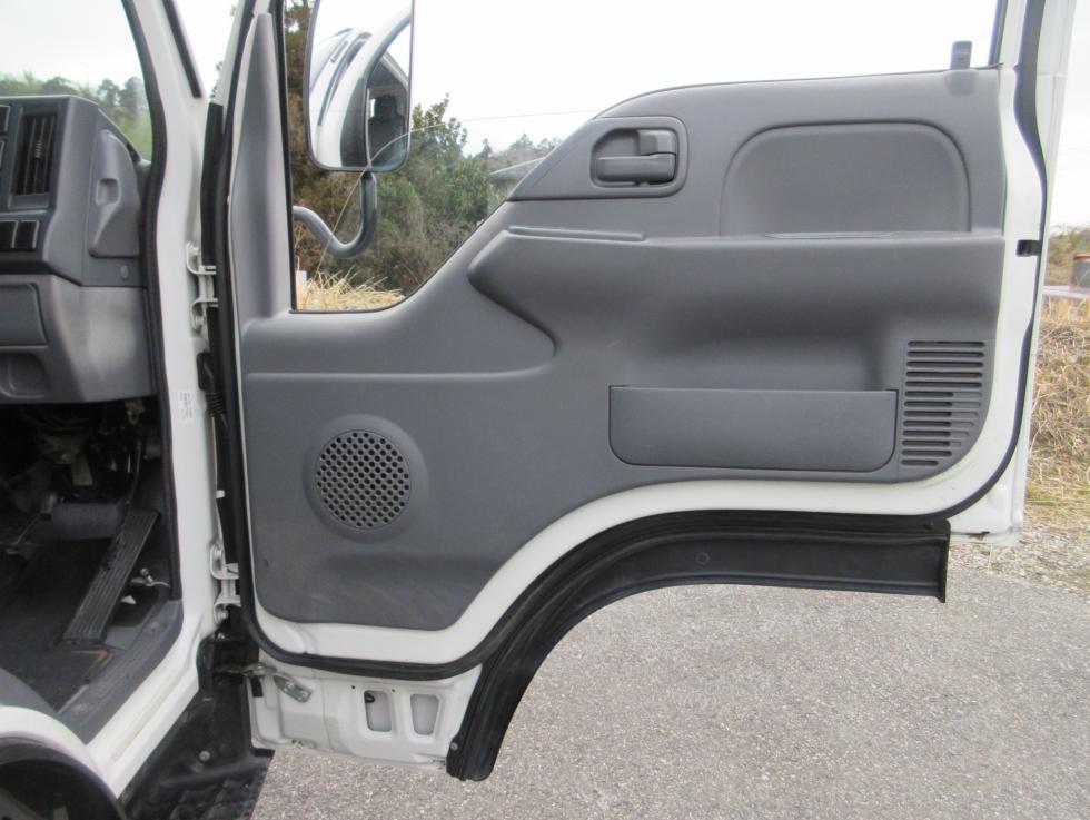 いすゞ 平ボデー・Wキャブ・シャーシ 小型 平成29年6月 TPGーNHR85A 8枚目