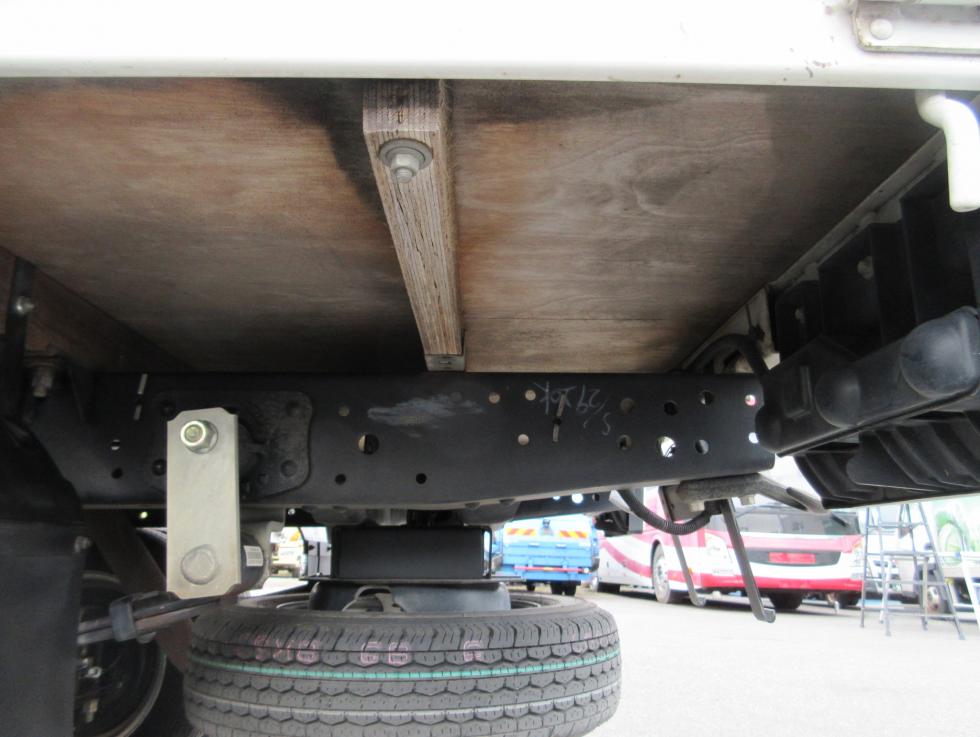 いすゞ 平ボデー・Wキャブ・シャーシ 小型 平成29年6月 TPGーNHR85A 34枚目