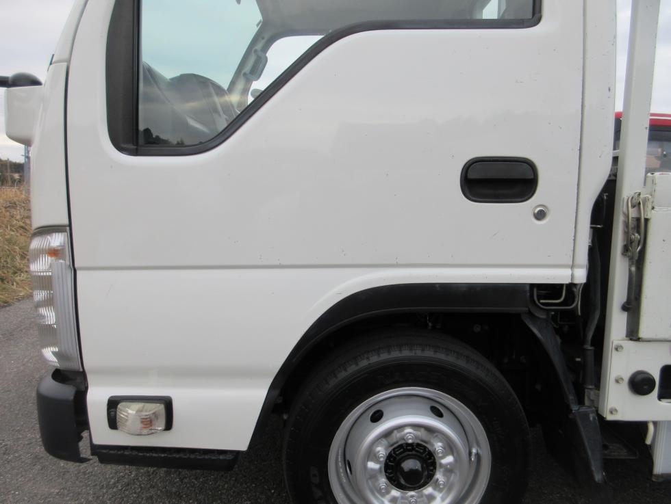 いすゞ 平ボデー・Wキャブ・シャーシ 小型 平成29年6月 TPGーNHR85A 39枚目