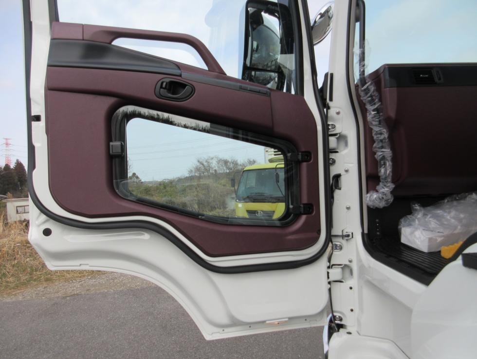 三菱 トラクター 大型  2RGーFP84VDR 20枚目