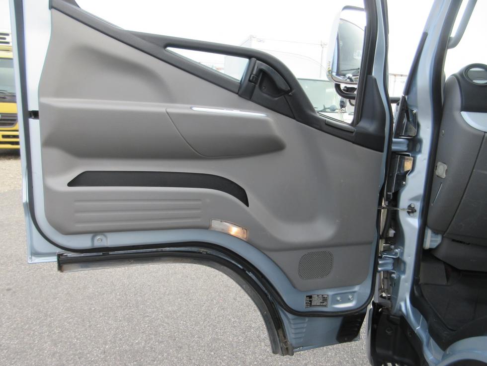 その他 平ボデー・Wキャブ・シャーシ 小型 平成29年8月 ◆商談中◆　TRGーFBA5W 19枚目