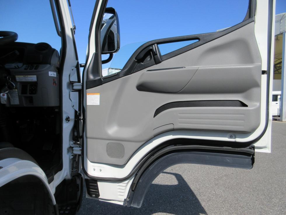 三菱 冷凍・保冷 小型 令和2年10月 2TGーFBA00 8枚目