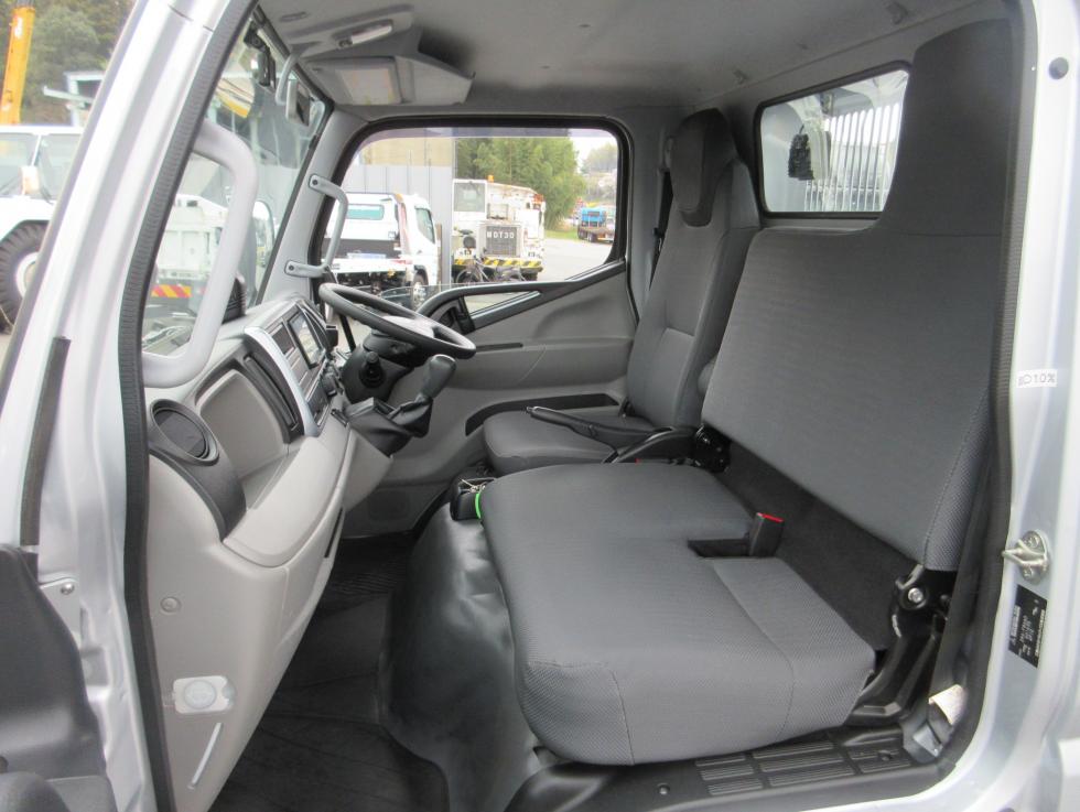 三菱 ダンプ 小型 令和5年3月 2RGーFBA60 16枚目